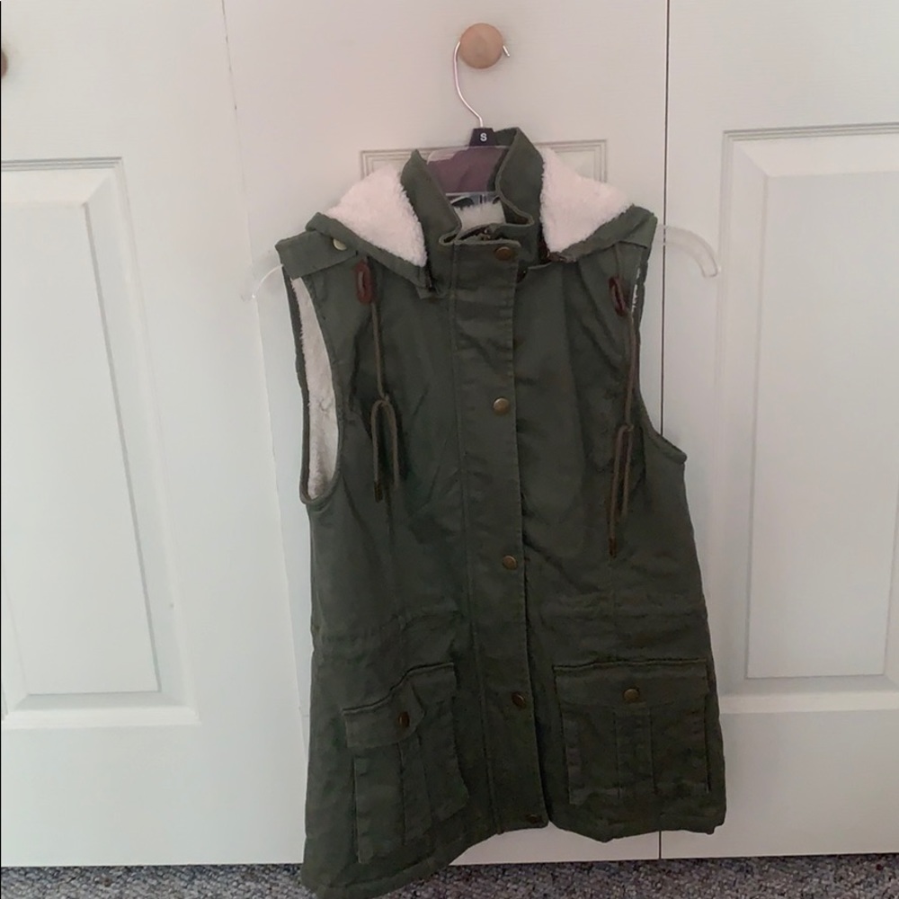 Market and Spruce Vest